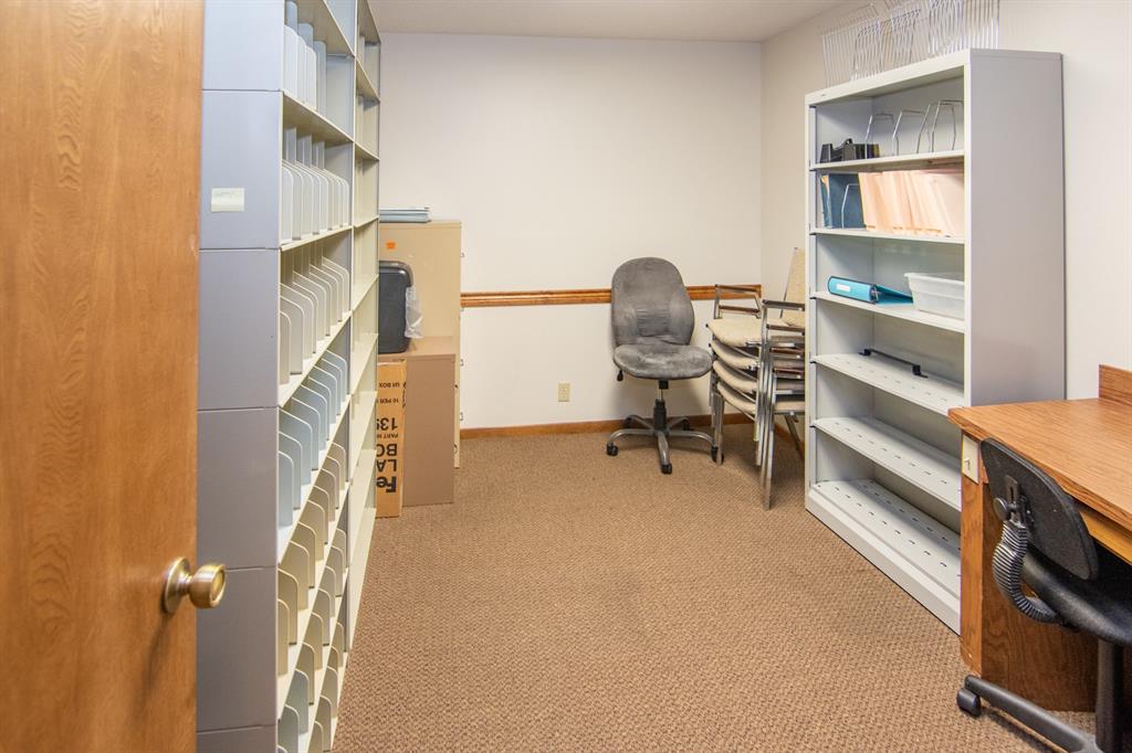 100 S Park Drive Property Photo 14
