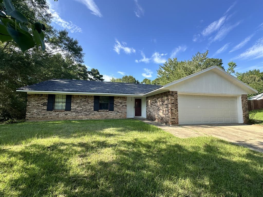 120 Honeysuckle Drive Property Photo 1