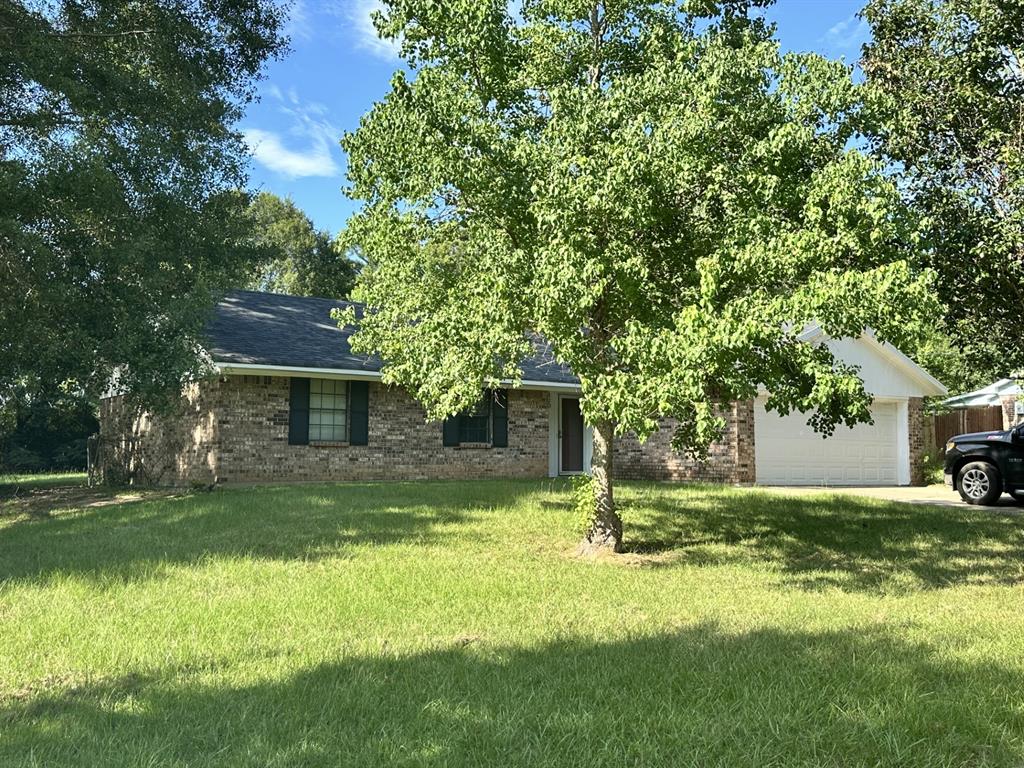 120 Honeysuckle Drive Property Photo 2