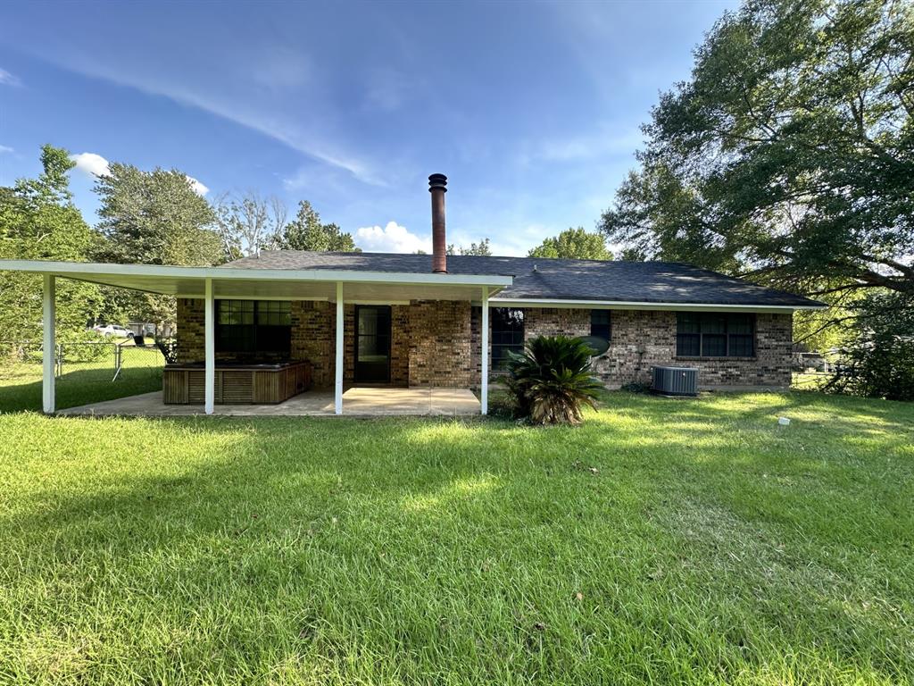 120 Honeysuckle Drive Property Photo 3