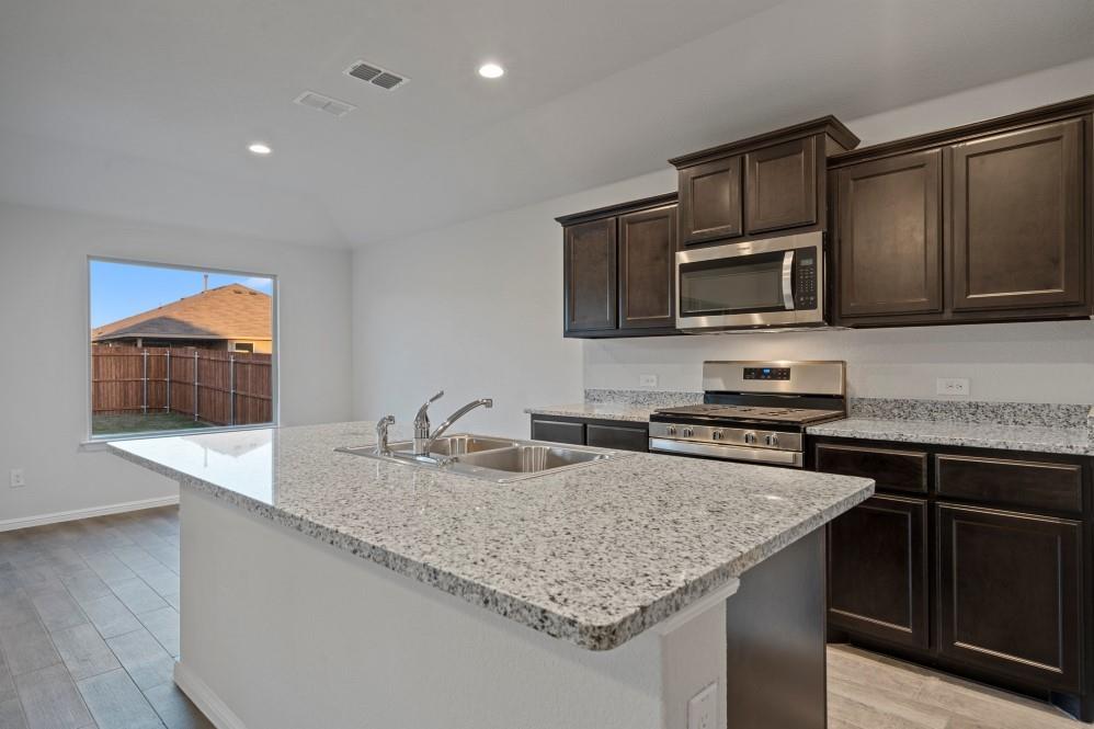 8621 Willowsun Way Property Photo 2