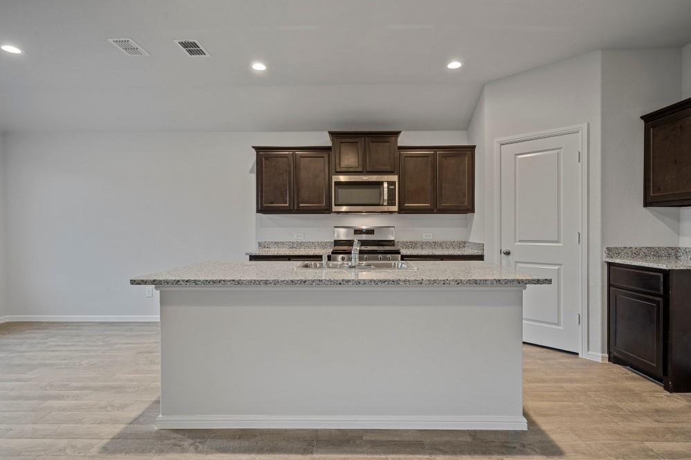 8621 Willowsun Way Property Photo 3