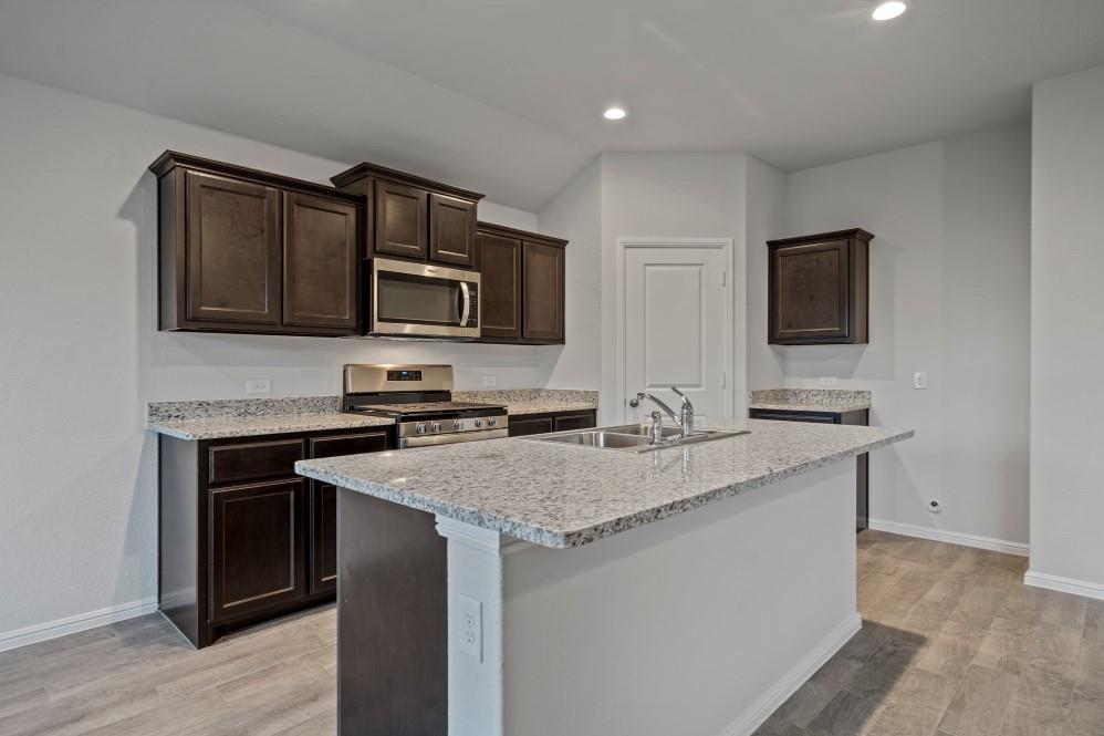 8621 Willowsun Way Property Photo 5