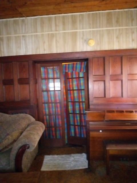 1326 S Walnut Street Property Photo 6