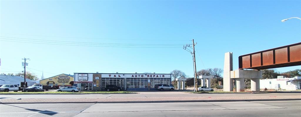 1861 N Josey Lane Property Photo 2