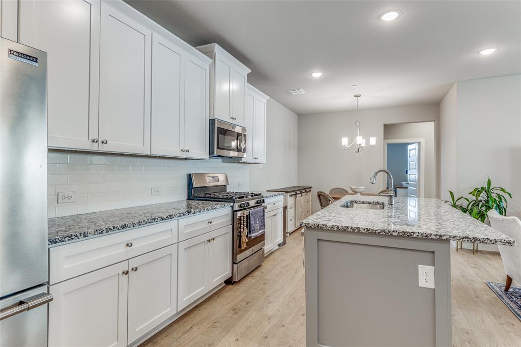 4704 Simple Pathway Street Property Photo 12