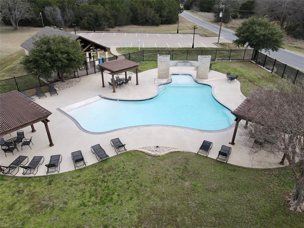 26024 Woodacre Drive Property Photo 8