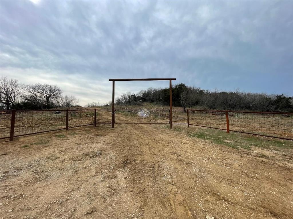 699 Oaks Crossing Road Property Photo 17