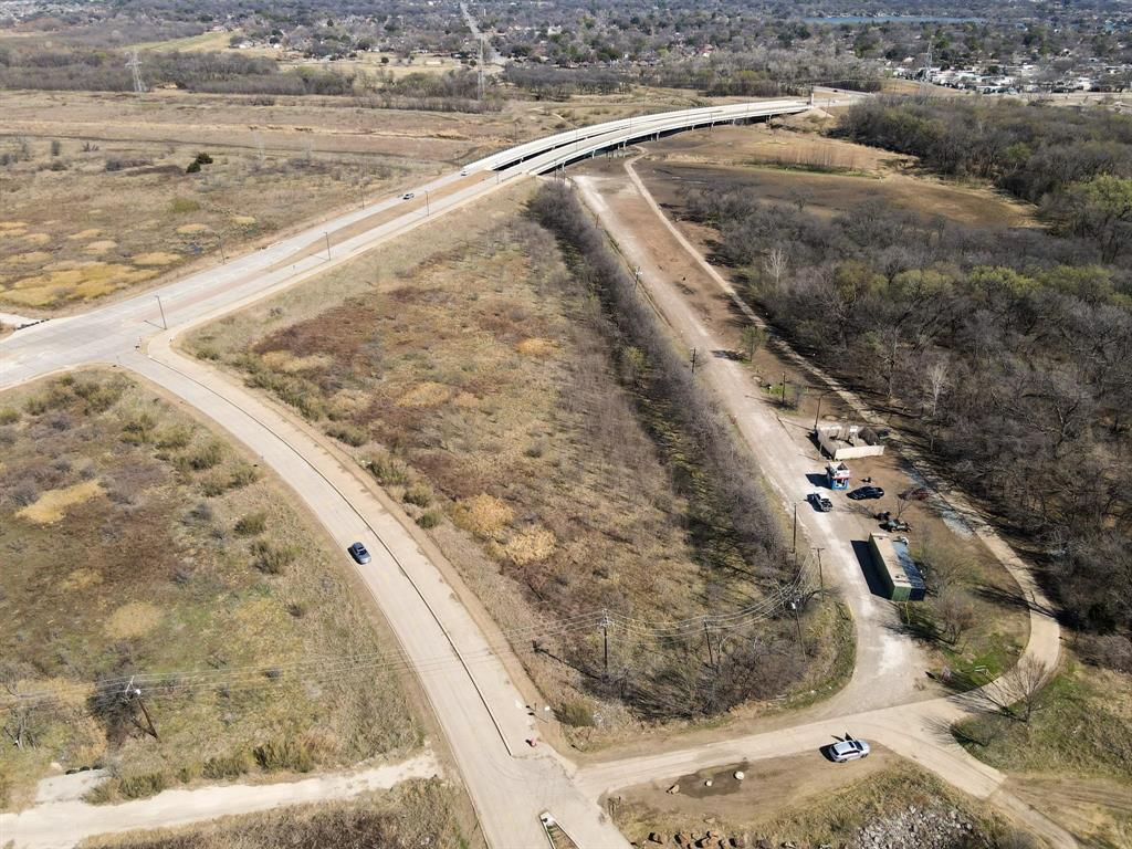1900 W Hunter Ferrell Road Property Photo 3