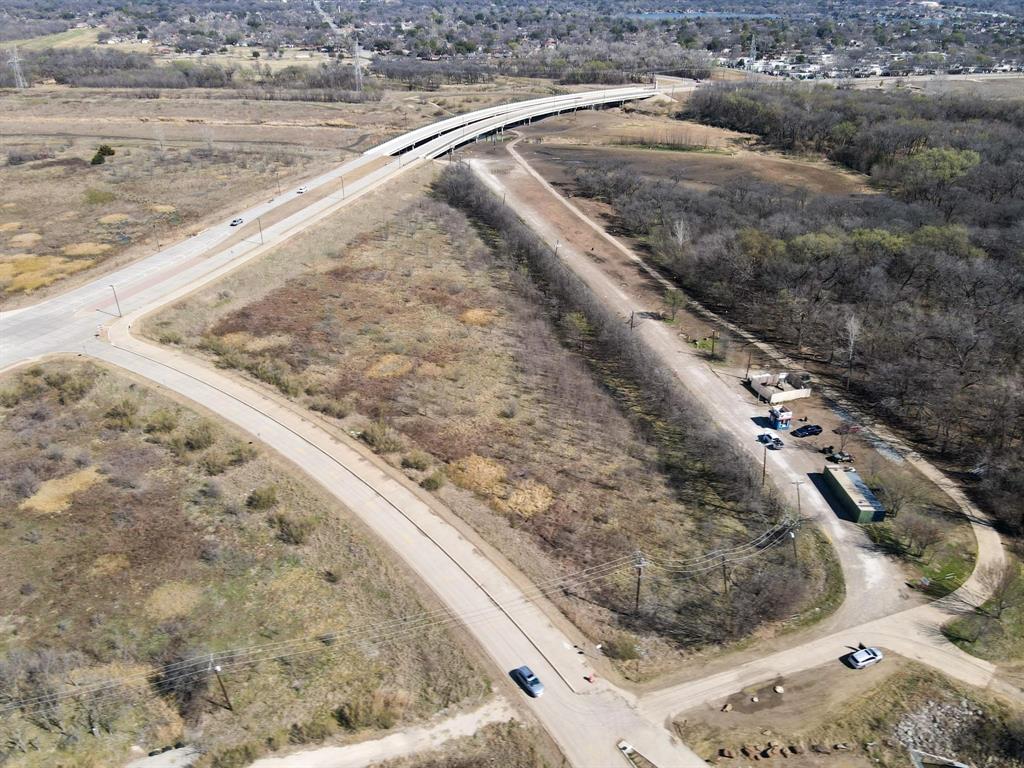 1900 W Hunter Ferrell Road Property Photo 4
