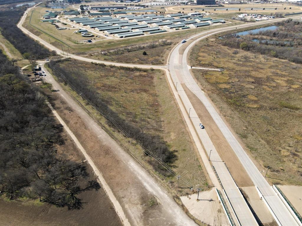 1900 W Hunter Ferrell Road Property Photo 6