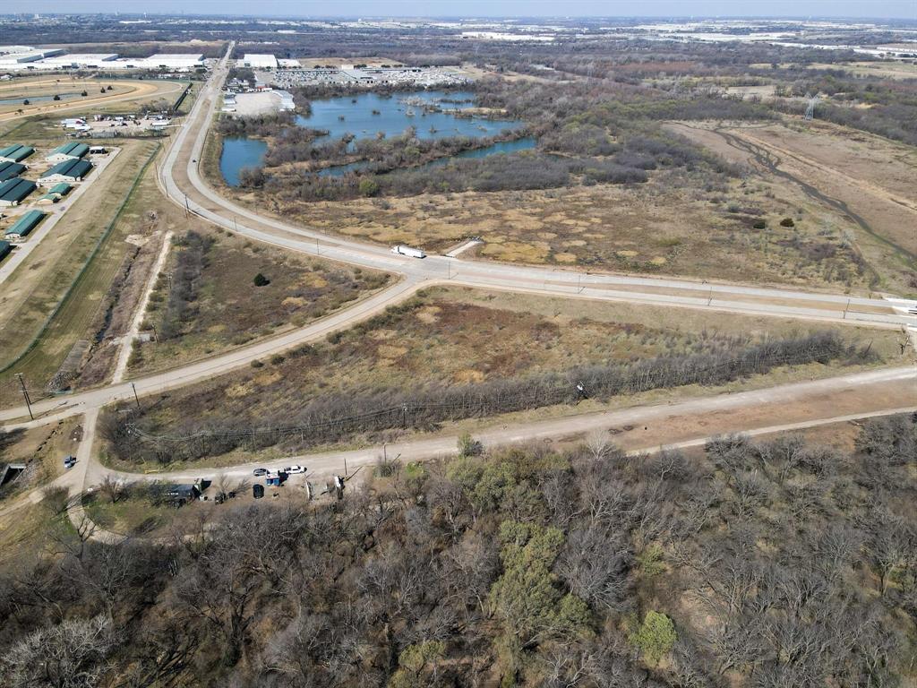 1900 W Hunter Ferrell Road Property Photo 7