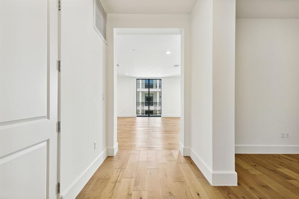 5270 Town And Country Boulevard Property Photo