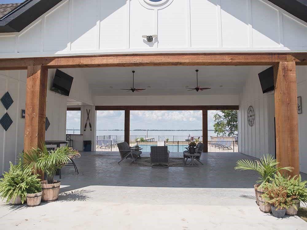 5084 Waterfront Road Property Photo 7