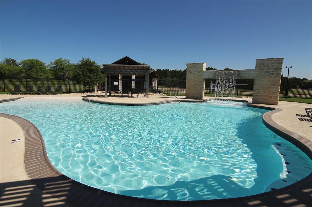 27114 Whispering Meadow Drive Property Photo 17