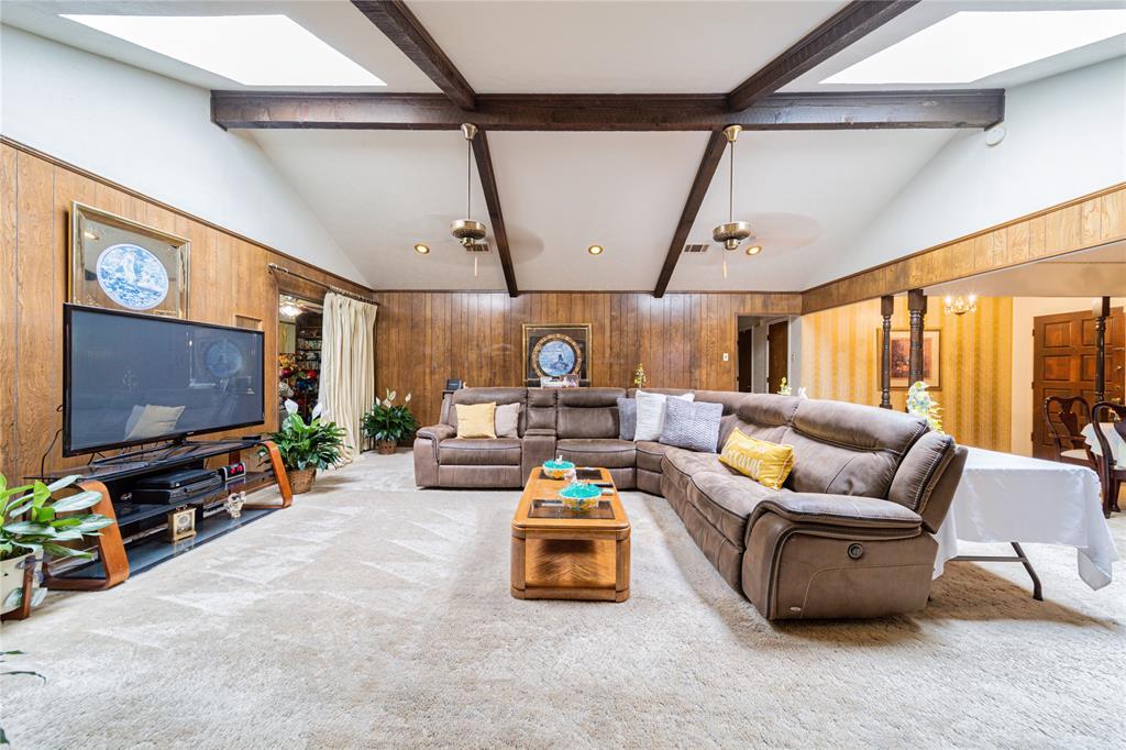 931 Rock Canyon Drive Property Photo 4