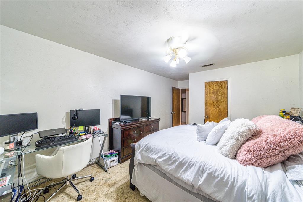 931 Rock Canyon Drive Property Photo 17