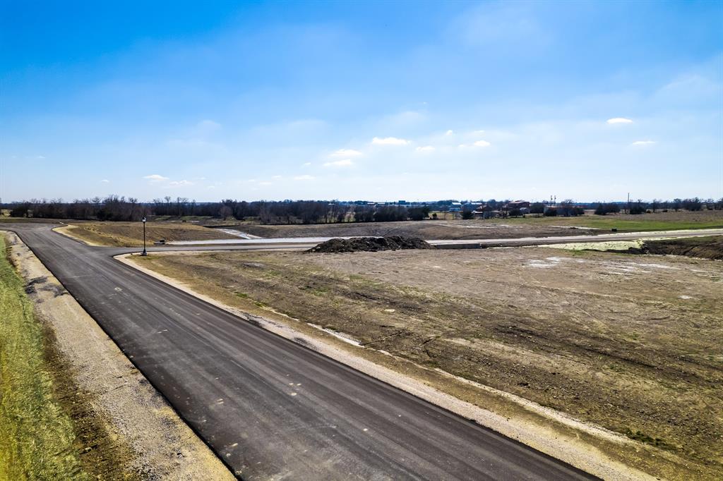 6408 Wind Hills Road Property Photo 4