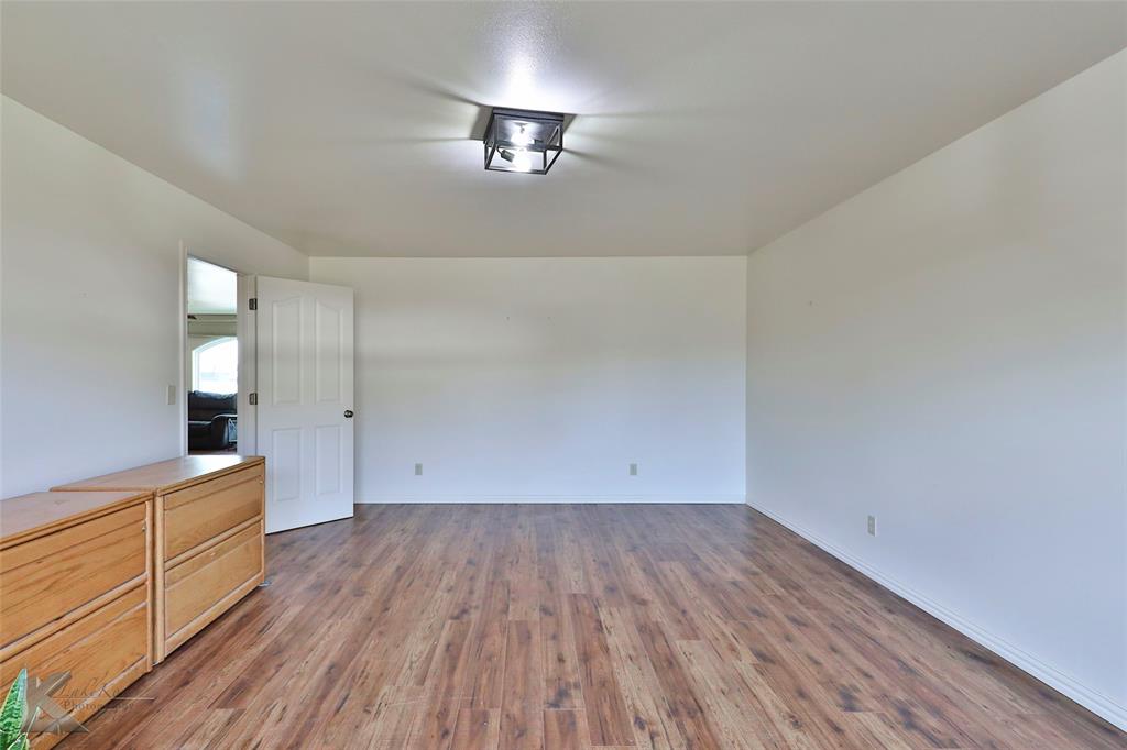 12 Mission Hills Property Photo 12