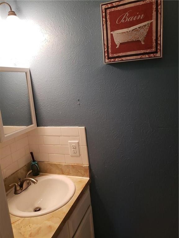 9696 Walnut Street 605 Property Photo 7