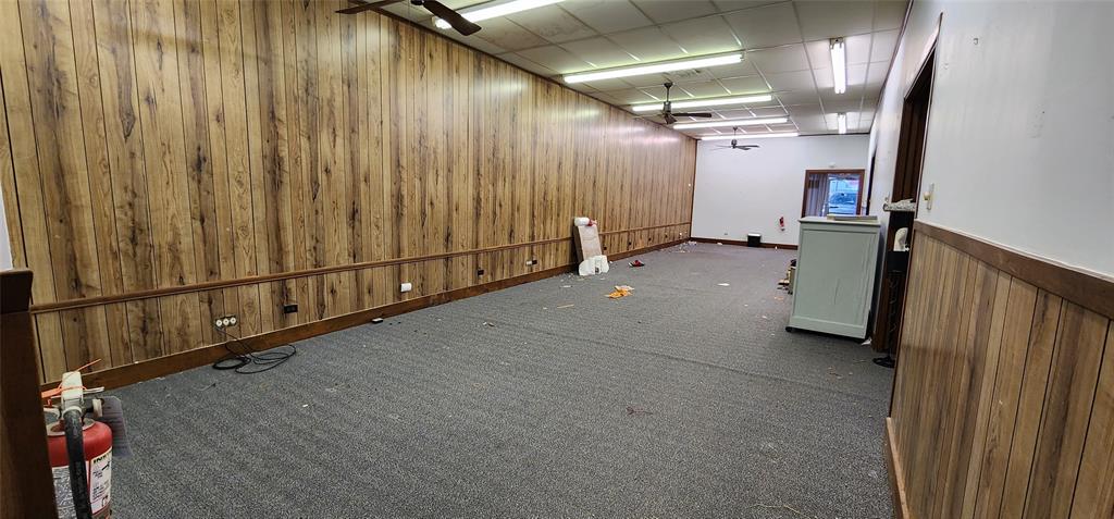 108 E Commerce Street Property Photo 11