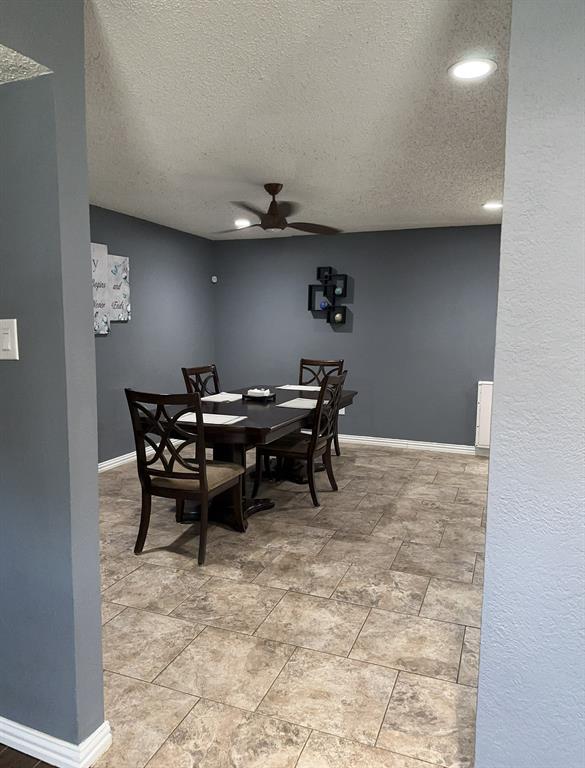 1013 Las Flores Court Property Photo 9