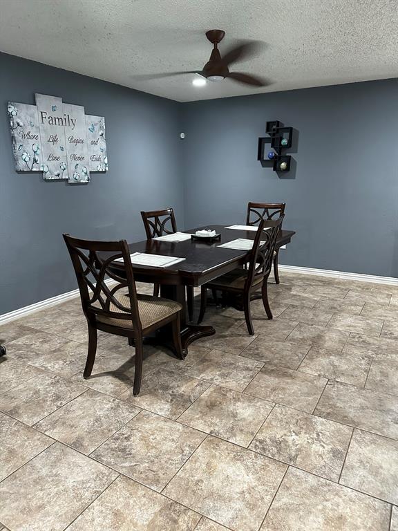 1013 Las Flores Court Property Photo 10