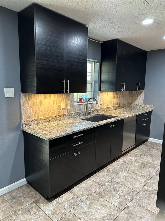 1013 Las Flores Court Property Photo 14