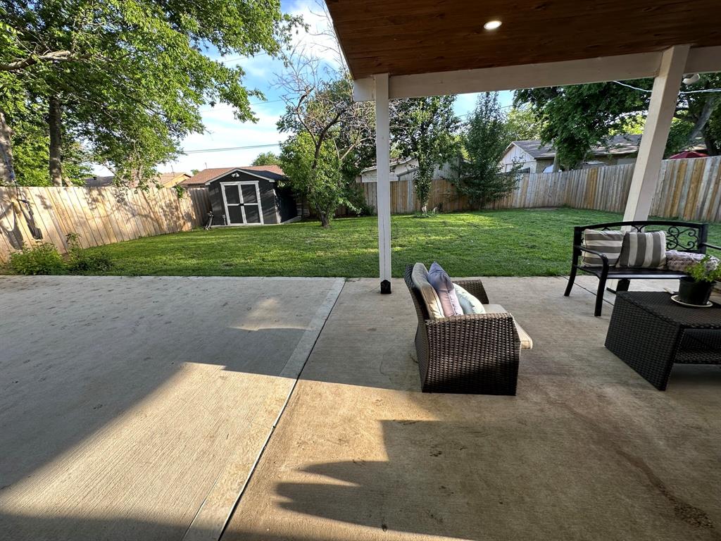 1013 Las Flores Court Property Photo 21