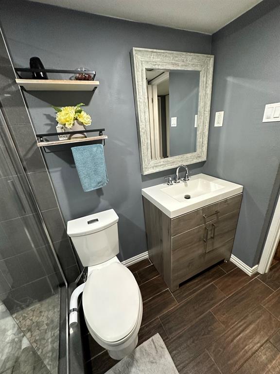 1013 Las Flores Court Property Photo 27