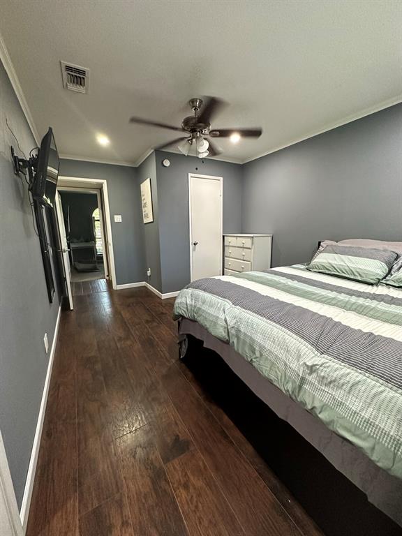 1013 Las Flores Court Property Photo 34