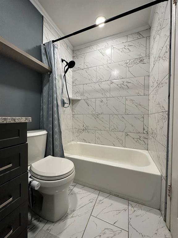 1013 Las Flores Court Property Photo 36