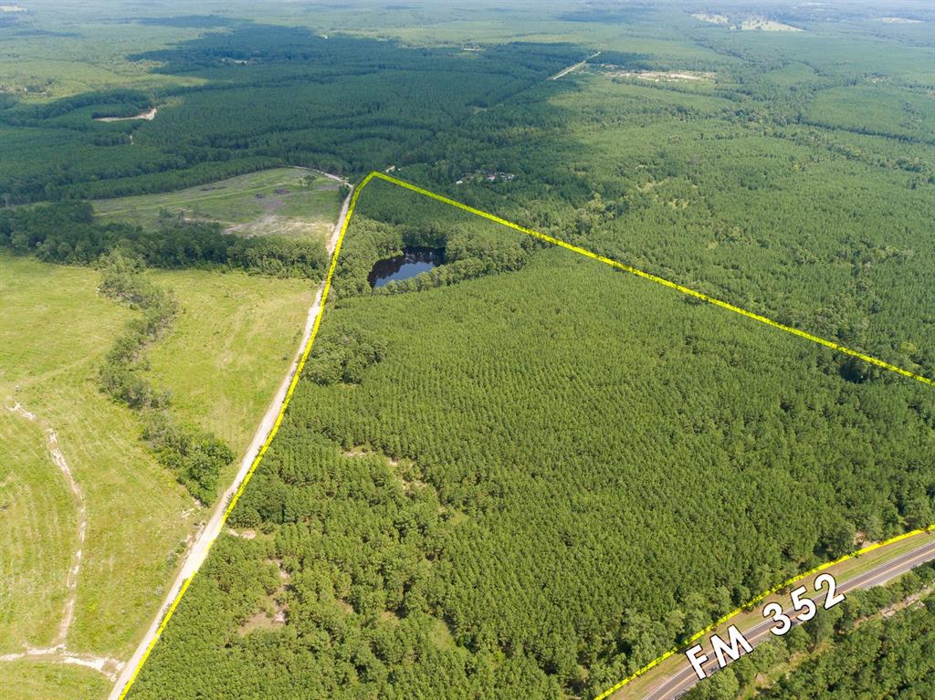 0000000 Fm 352 Property Photo 3