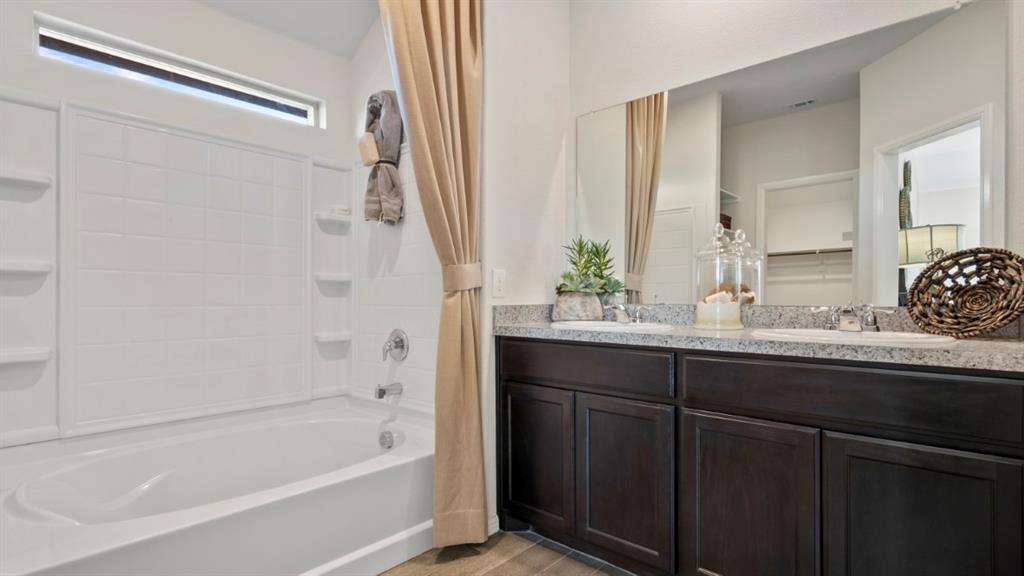 8520 Sandy Park Drive Property Photo 20