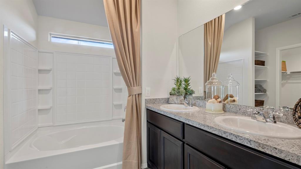 8520 Sandy Park Drive Property Photo 22