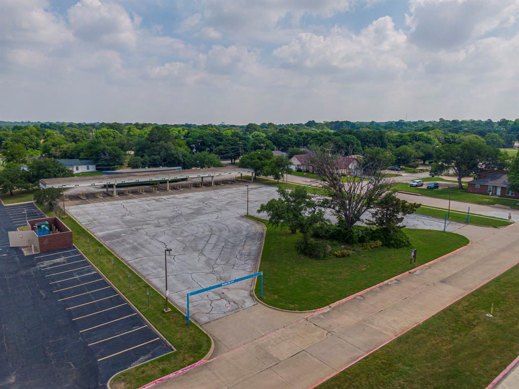 1100 Milby Road Property Photo 3