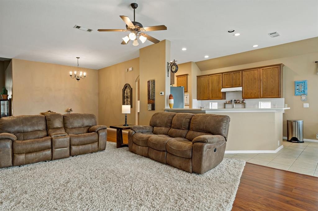 7016 Alcala Property Photo 4