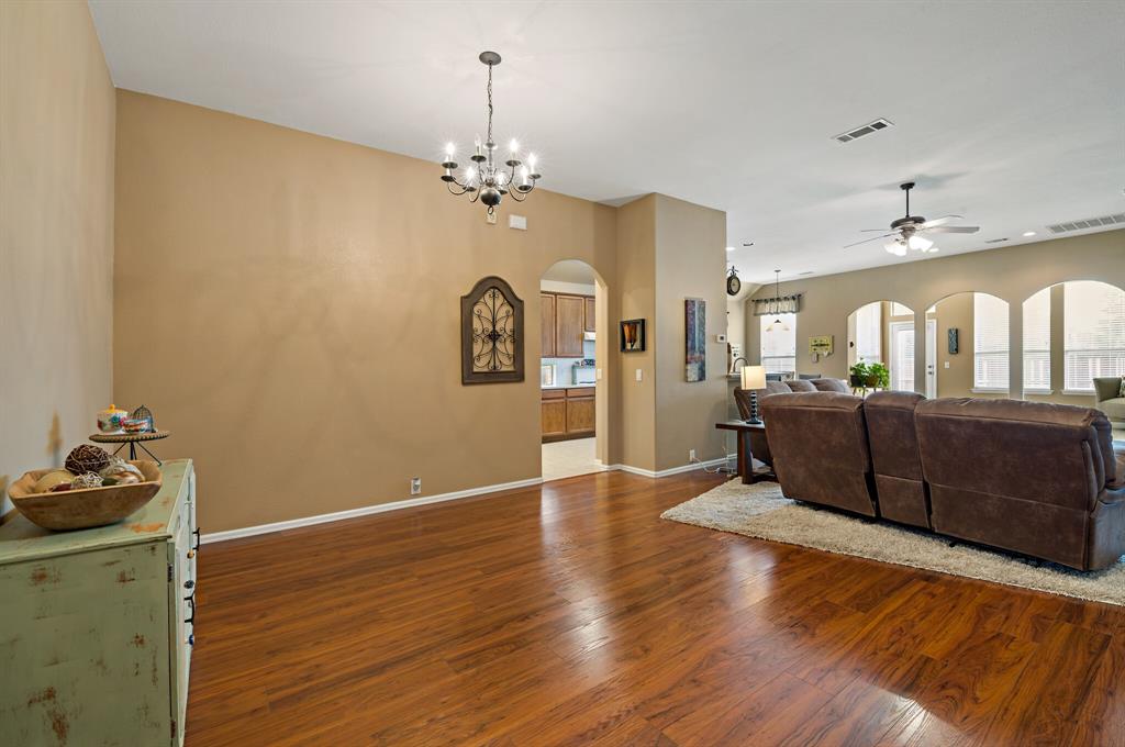 7016 Alcala Property Photo 6