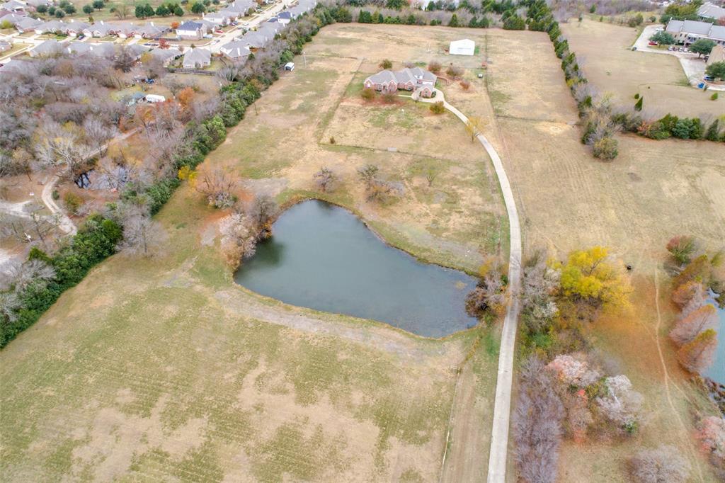 5609 Lyons Road Property Photo 2