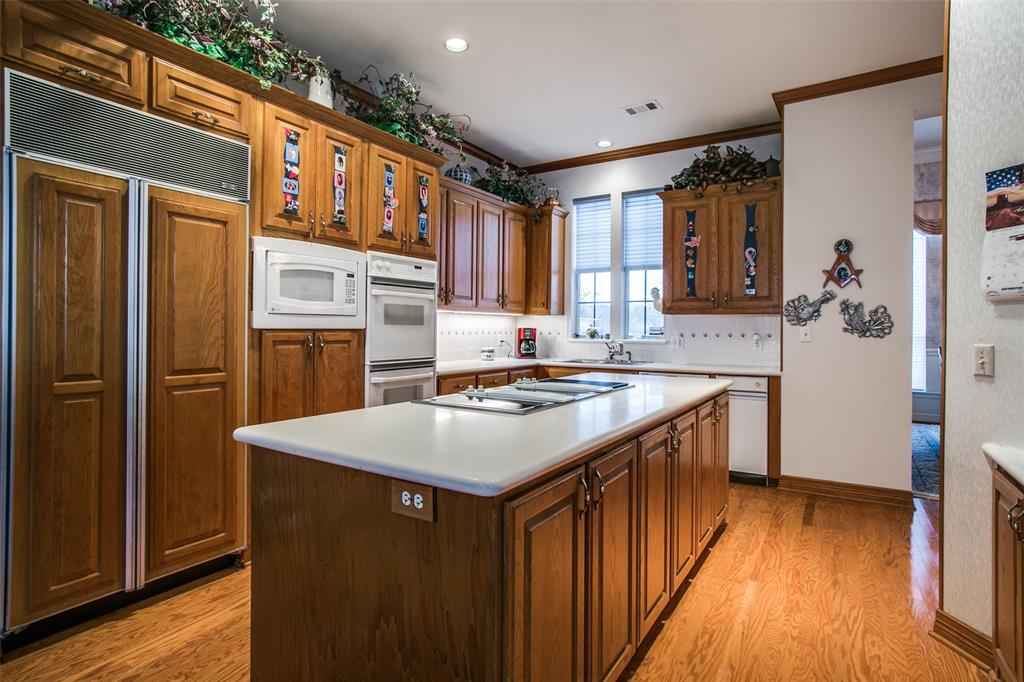 5609 Lyons Road Property Photo 6