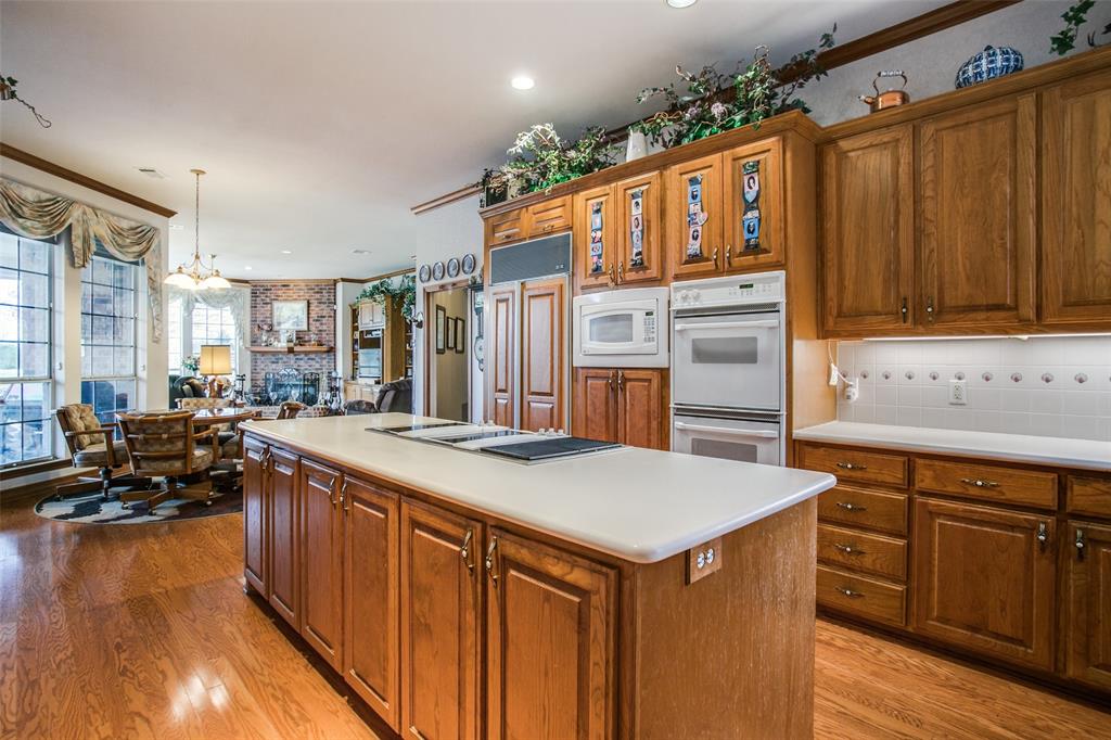 5609 Lyons Road Property Photo 7