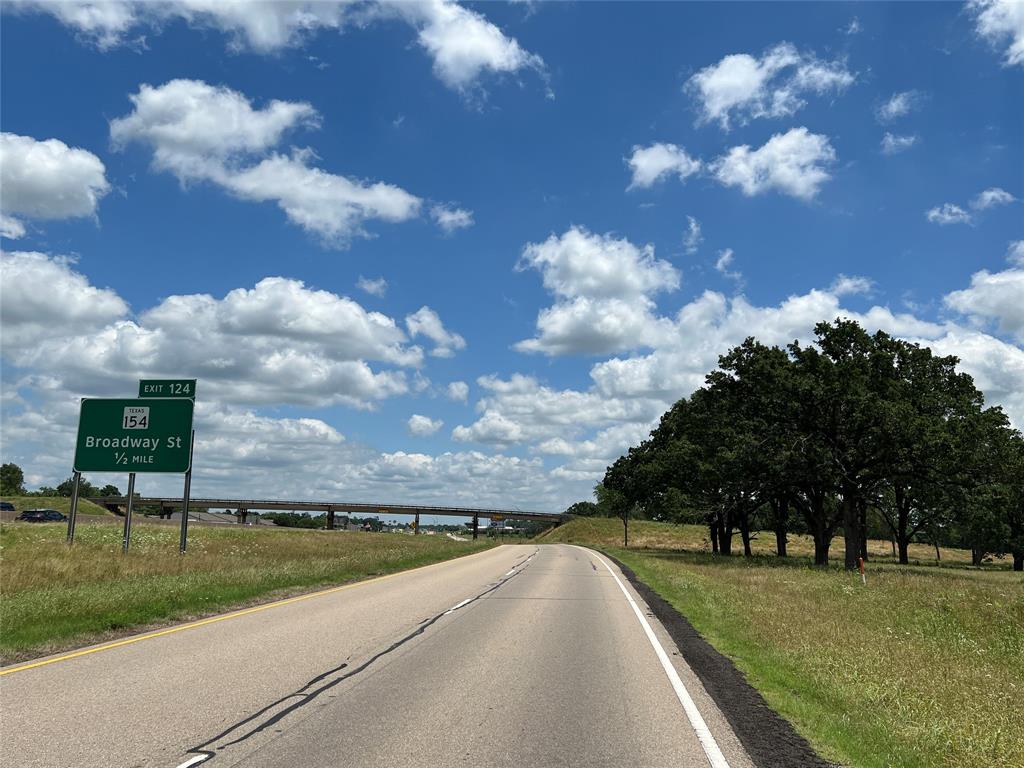 28acres W Interstate 30 Road Property Photo 2