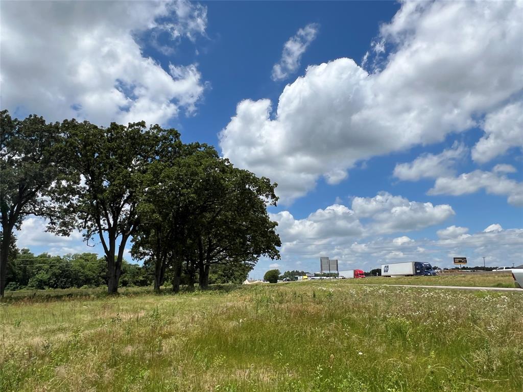 28acres W Interstate 30 Road Property Photo 9