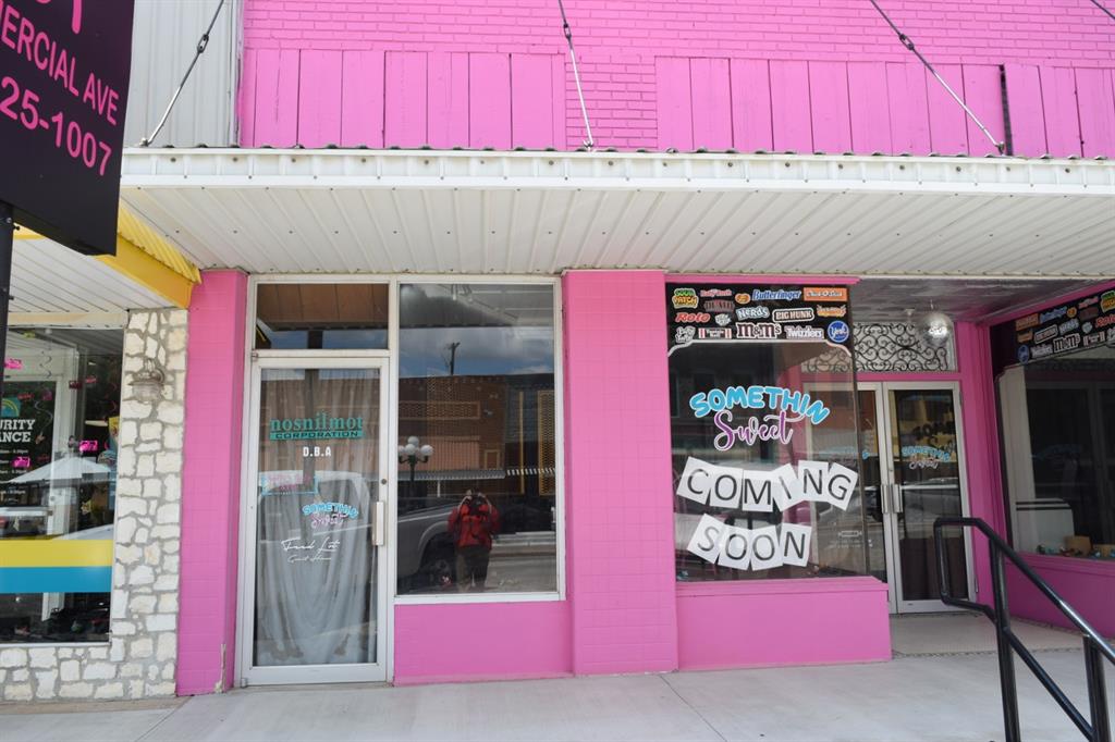 108 S Commercial Avenue Property Photo