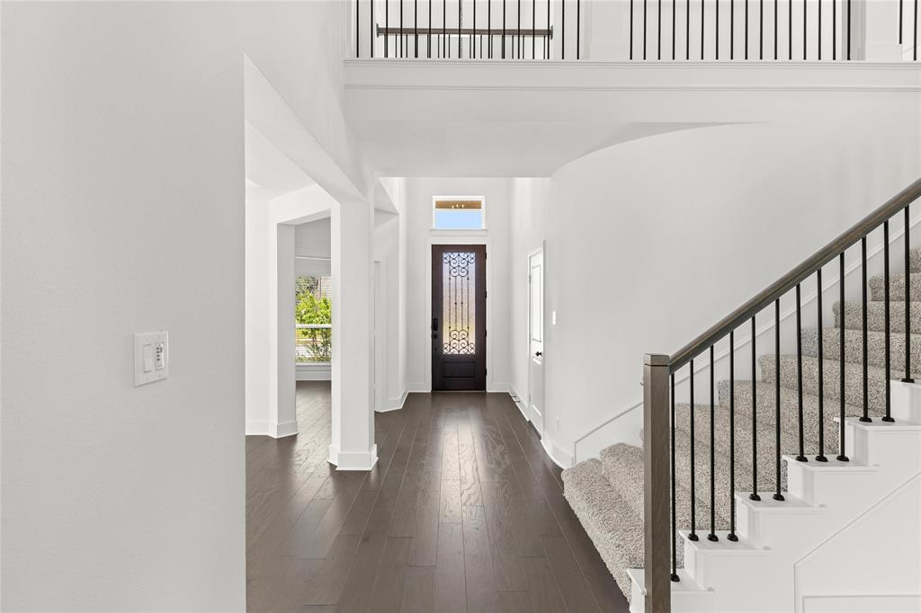 671 Majestic Oak Lane Property Photo 3