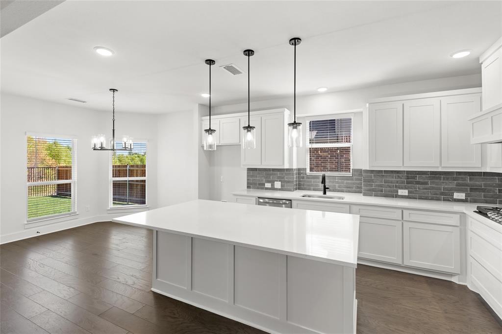 671 Majestic Oak Lane Property Photo 8