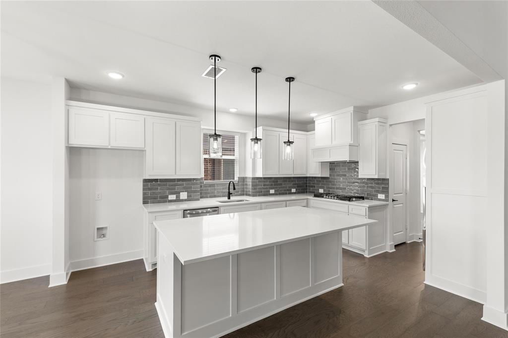 671 Majestic Oak Lane Property Photo 9