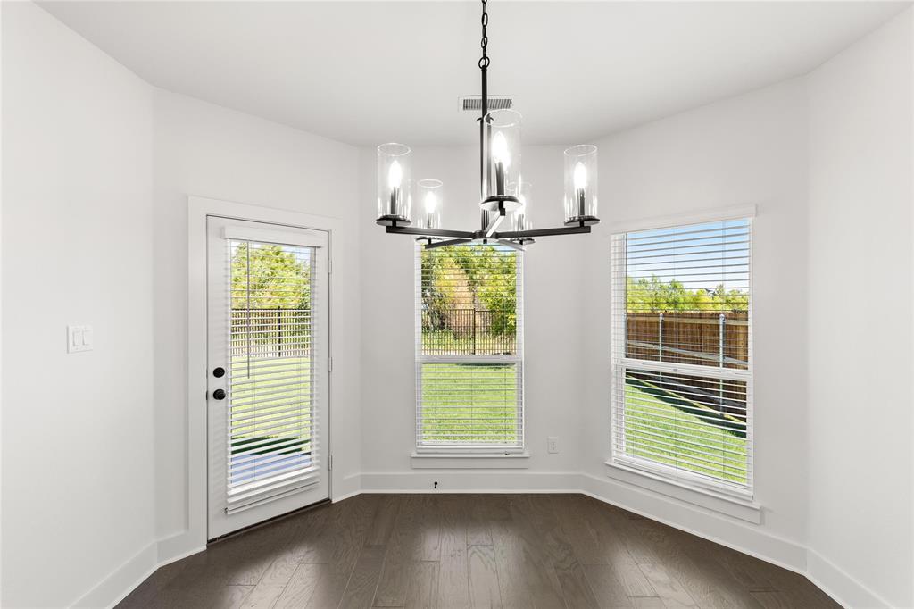 671 Majestic Oak Lane Property Photo 11