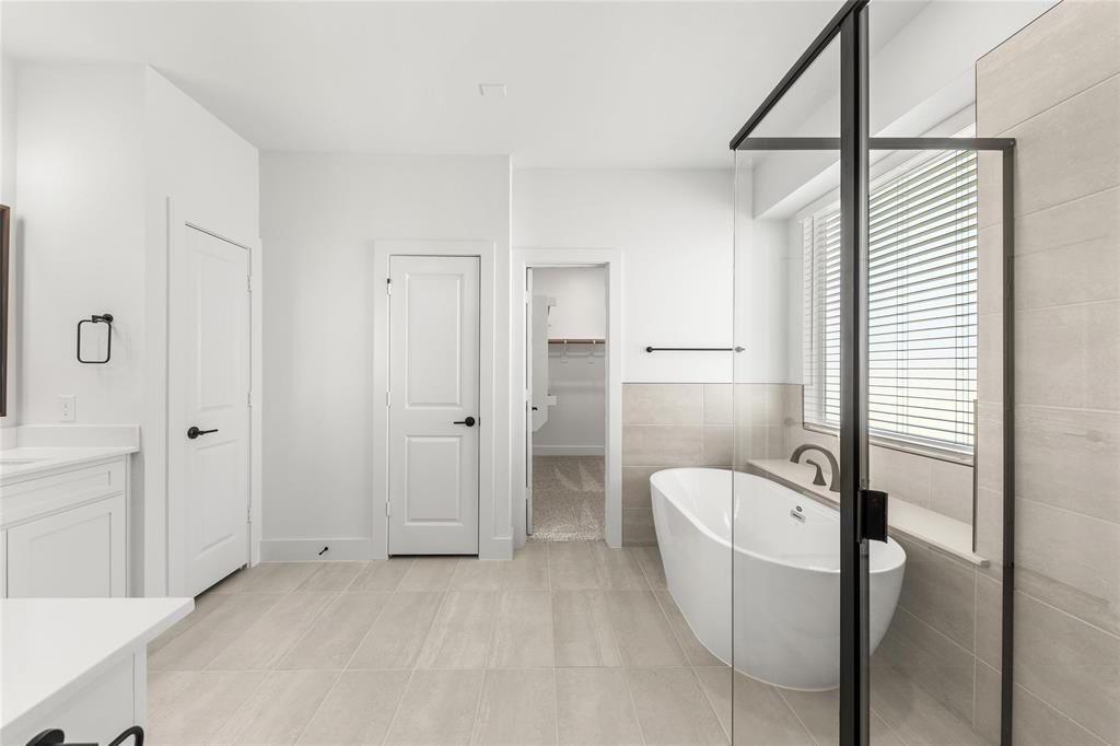 671 Majestic Oak Lane Property Photo 17