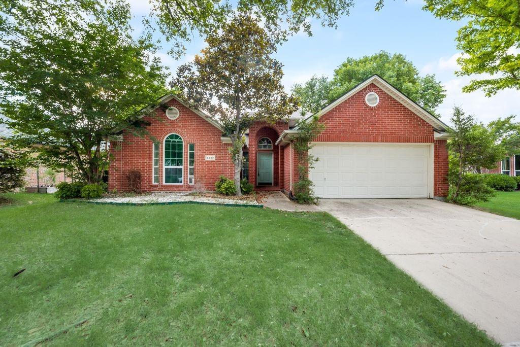 5517 Hill Haven Court Property Photo 2